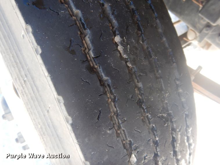 image for item DM5376 1994 Ford F700  bucket truck