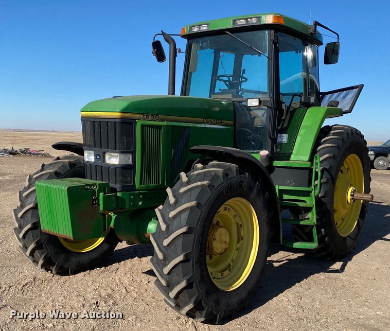 image for item DM8332 1993 John Deere 7800  MFWD tractor