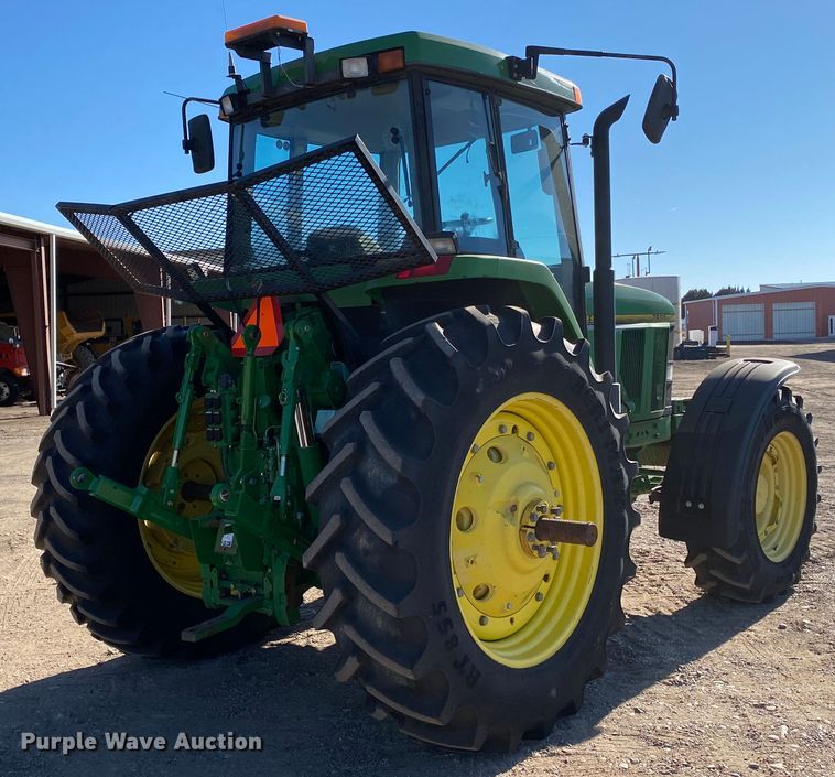 image for item DM8332 1993 John Deere 7800  MFWD tractor