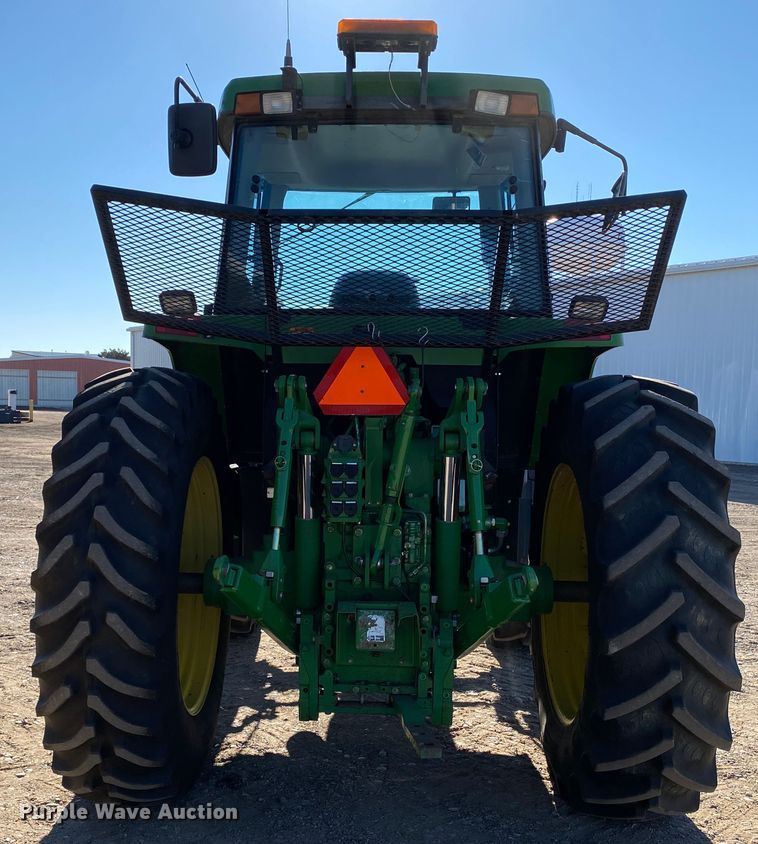 image for item DM8332 1993 John Deere 7800  MFWD tractor