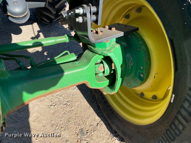image for item DM8332 1993 John Deere 7800  MFWD tractor