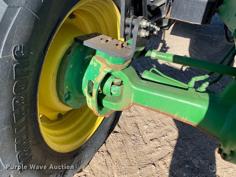 image for item DM8332 1993 John Deere 7800  MFWD tractor