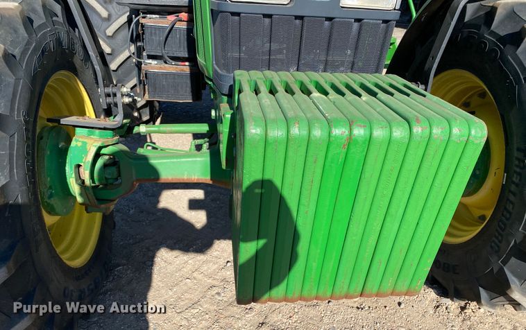 image for item DM8332 1993 John Deere 7800  MFWD tractor