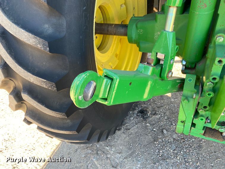 image for item DM8332 1993 John Deere 7800  MFWD tractor