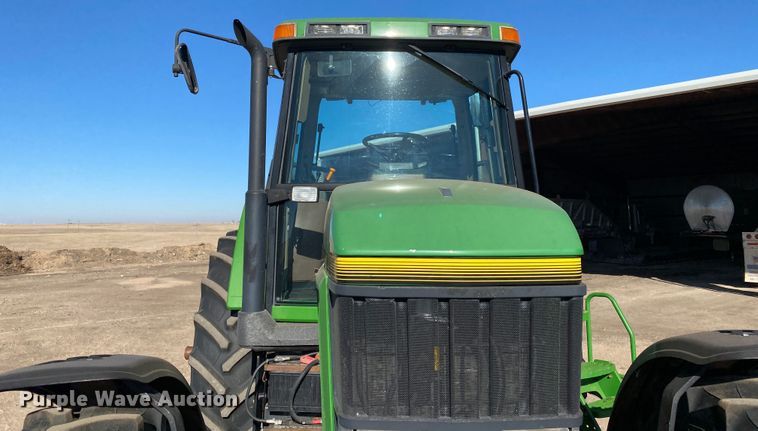 image for item DM8332 1993 John Deere 7800  MFWD tractor