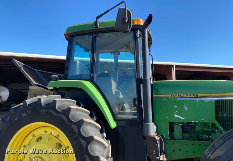 image for item DM8332 1993 John Deere 7800  MFWD tractor