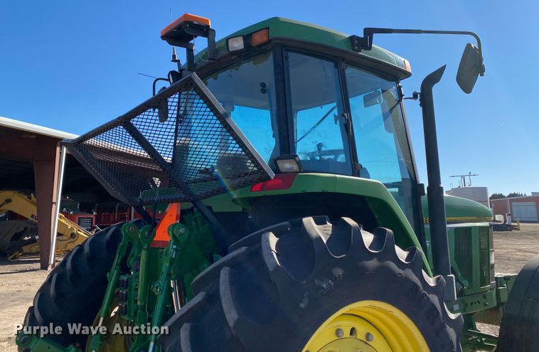 image for item DM8332 1993 John Deere 7800  MFWD tractor