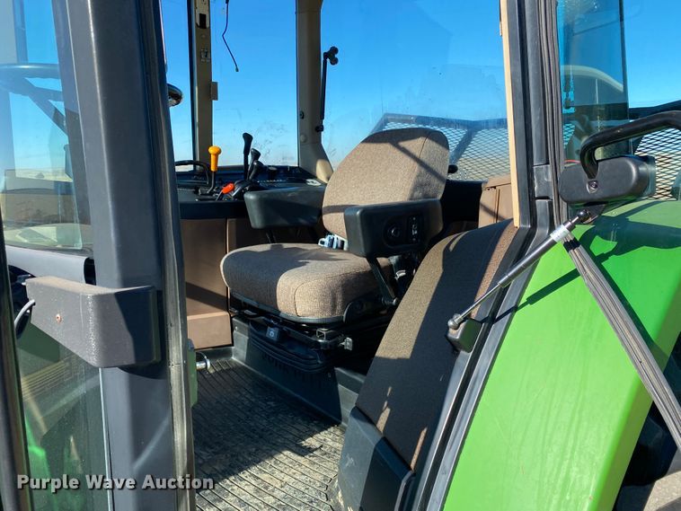 image for item DM8332 1993 John Deere 7800  MFWD tractor