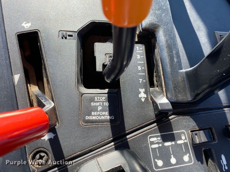 image for item DM8332 1993 John Deere 7800  MFWD tractor