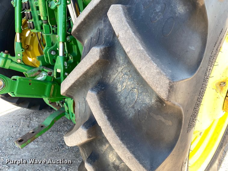 image for item DM8332 1993 John Deere 7800  MFWD tractor