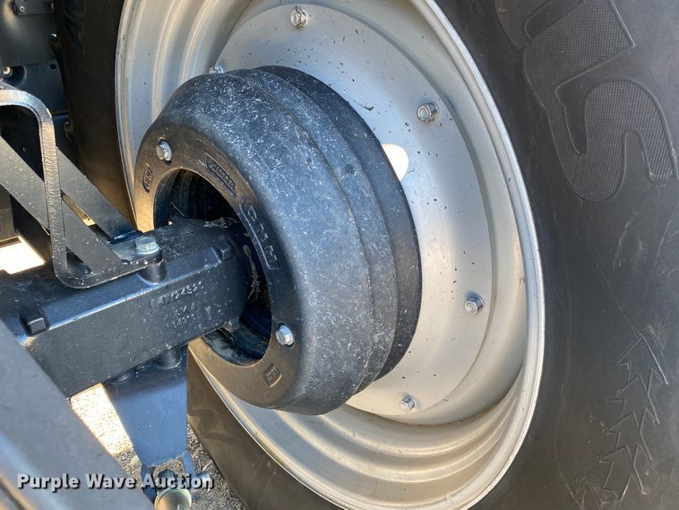 image for item DM8333 2018 Case IH Maxxum 125  MFWD tractor