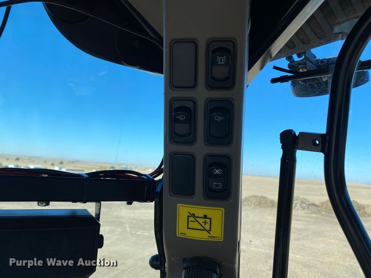 image for item DM8333 2018 Case IH Maxxum 125  MFWD tractor