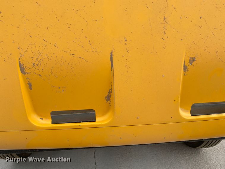 image for item DM8366 1995 Chevrolet Blue Bird  school bus