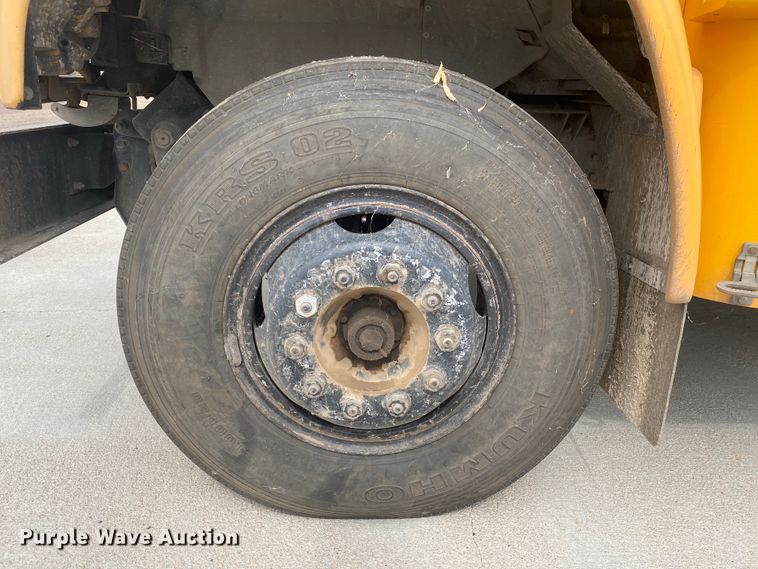 image for item DM8366 1995 Chevrolet Blue Bird  school bus