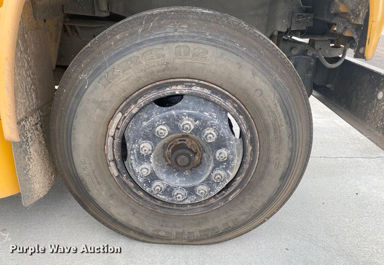 image for item DM8366 1995 Chevrolet Blue Bird  school bus