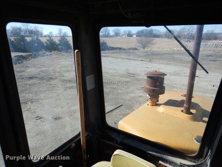 image for item DN1329 1981 John Deere 570A  motor grader