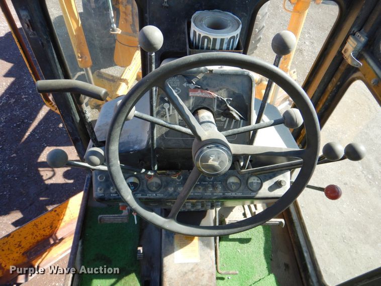 image for item DN1329 1981 John Deere 570A  motor grader