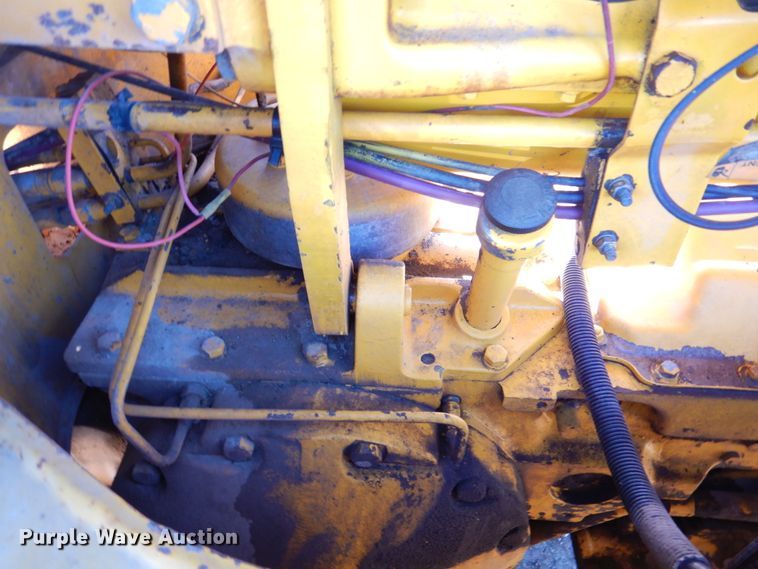image for item DN1329 1981 John Deere 570A  motor grader