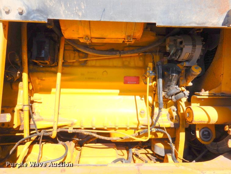 image for item DN1329 1981 John Deere 570A  motor grader