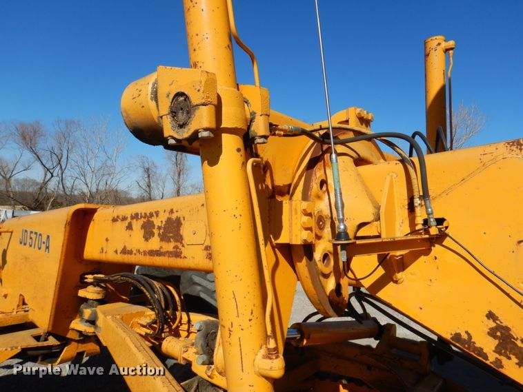 image for item DN1329 1981 John Deere 570A  motor grader