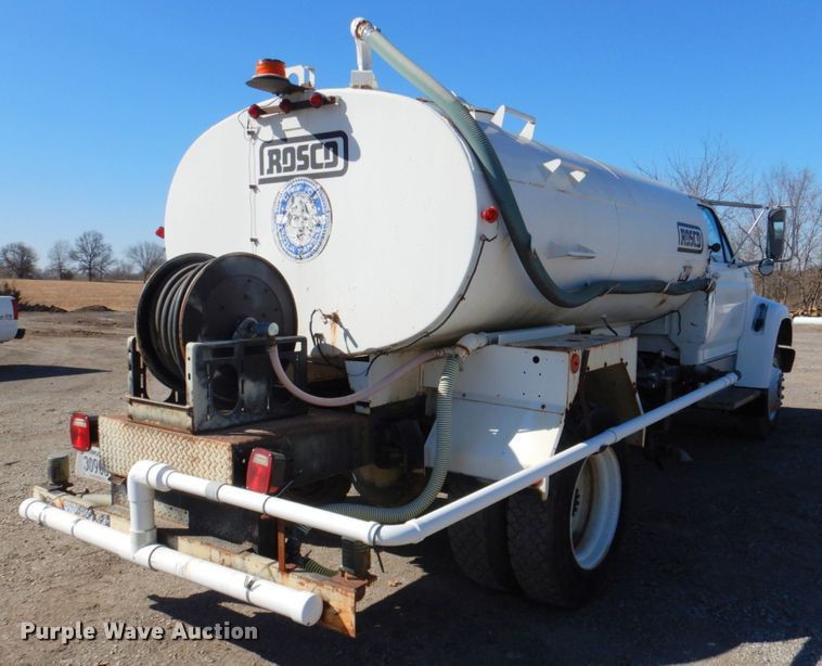 image for item DN1330 1995 Ford F700  water truck