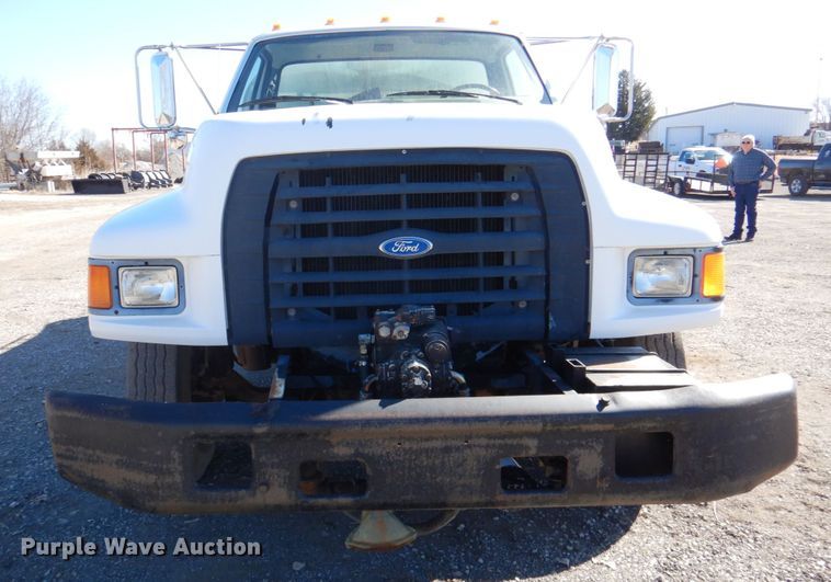 image for item DN1330 1995 Ford F700  water truck