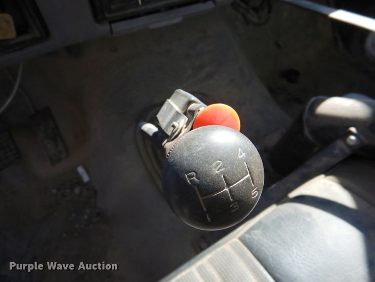 image for item DN1330 1995 Ford F700  water truck