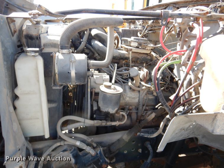 image for item DN1330 1995 Ford F700  water truck