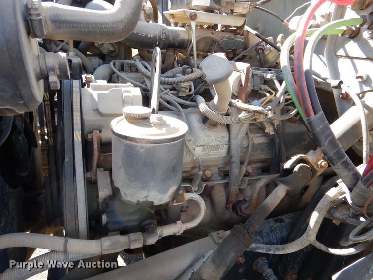 image for item DN1330 1995 Ford F700  water truck