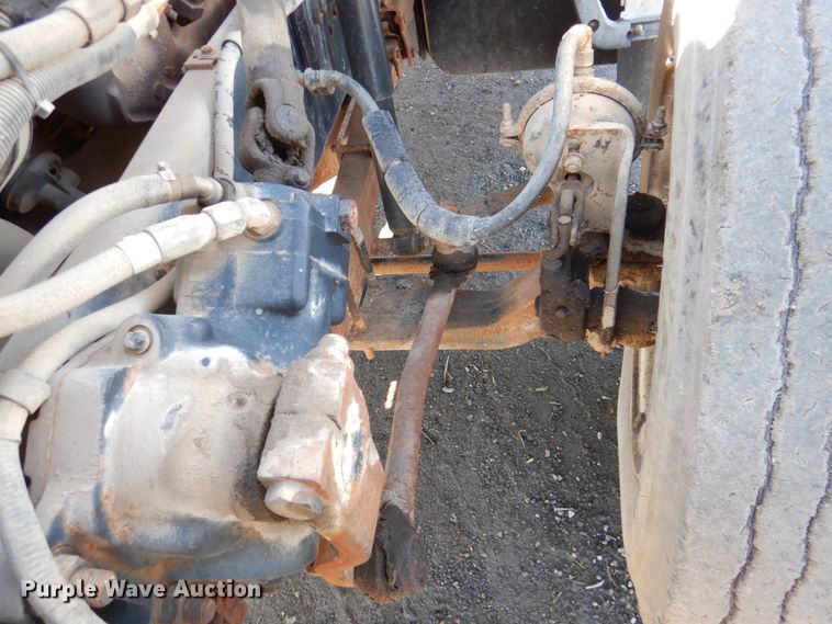 image for item DN1330 1995 Ford F700  water truck