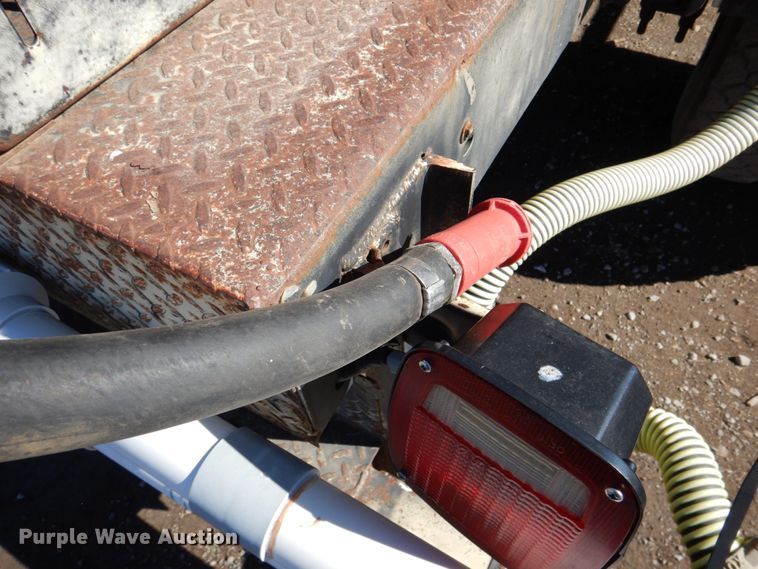 image for item DN1330 1995 Ford F700  water truck