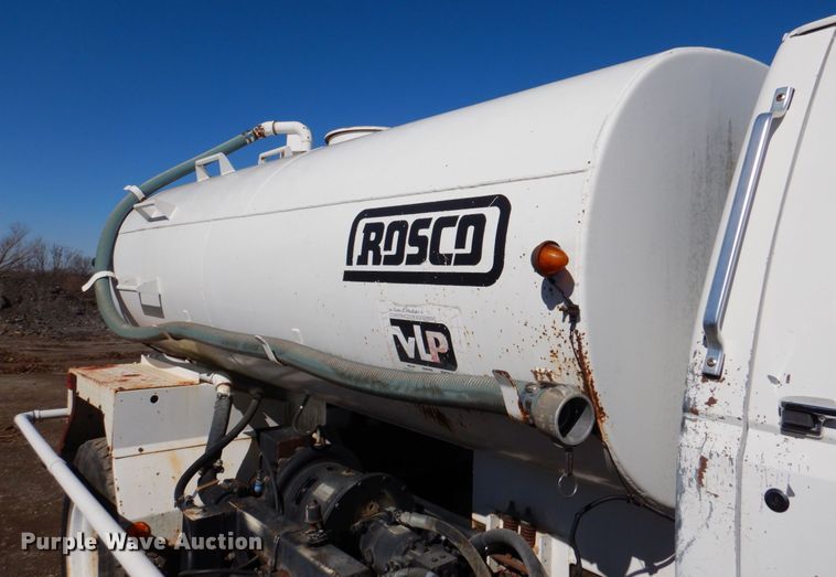 image for item DN1330 1995 Ford F700  water truck