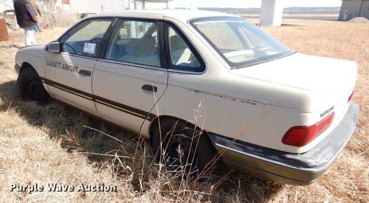 image for item DN1345 1988 Ford Taurus