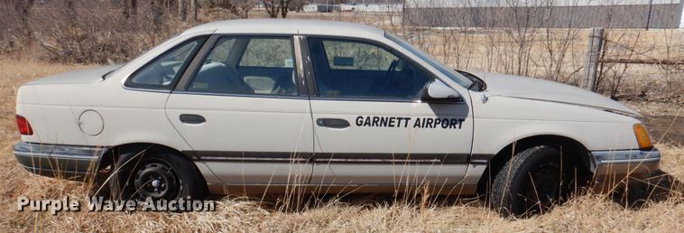 image for item DN1345 1988 Ford Taurus