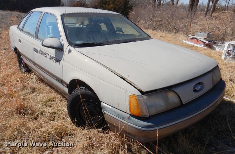 image for item DN1345 1988 Ford Taurus