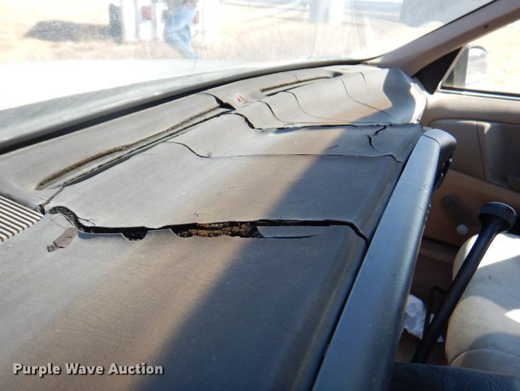 image for item DN1345 1988 Ford Taurus