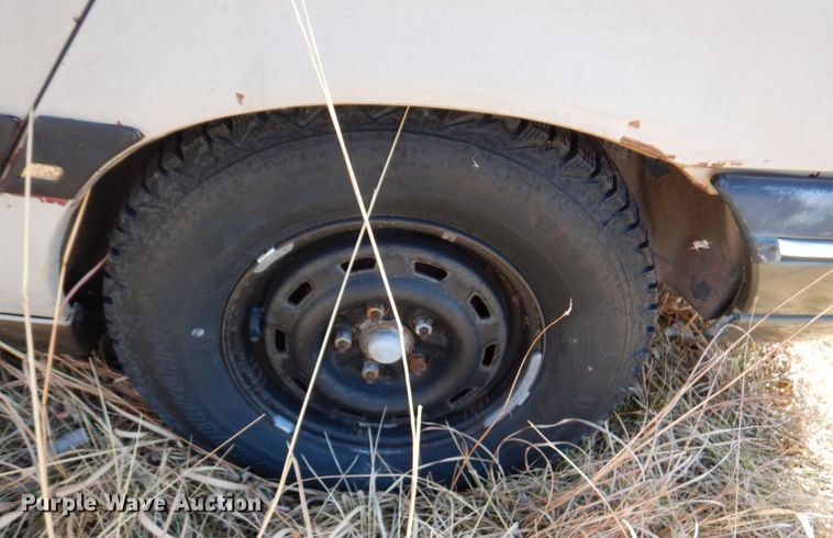 image for item DN1345 1988 Ford Taurus