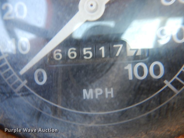 image for item DN1347 1971 Ford F600  flatbed truck