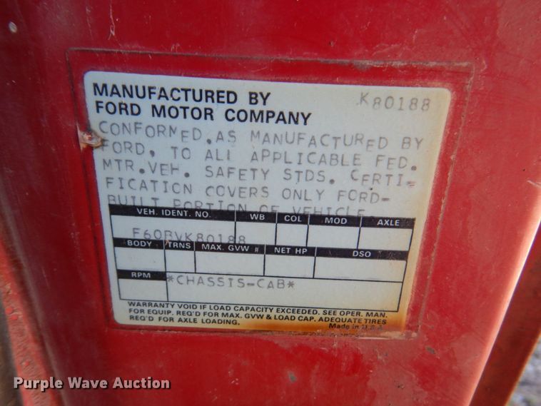 image for item DN1347 1971 Ford F600  flatbed truck