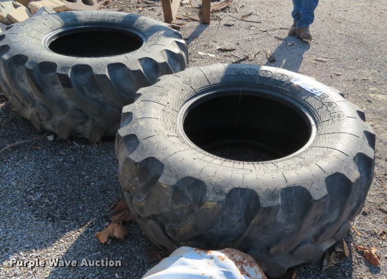 image for item DN7907 (2) Goodyear 19.5L-24 tires