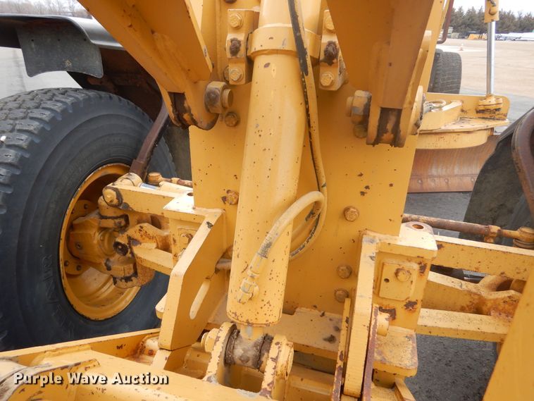 image for item DP3667 2003 Caterpillar 140H  motor grader