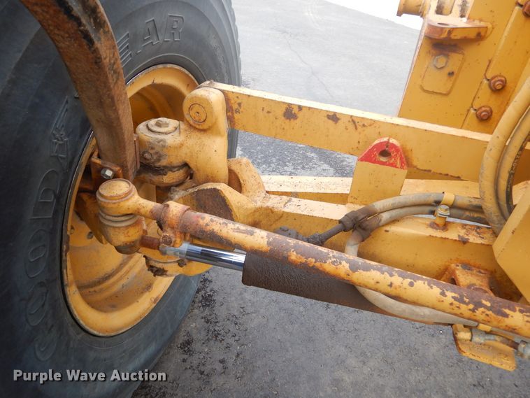 image for item DP3667 2003 Caterpillar 140H  motor grader