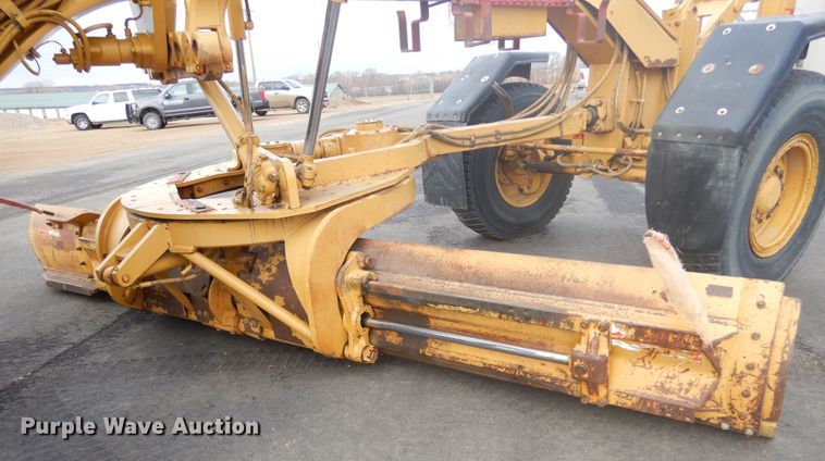 image for item DP3667 2003 Caterpillar 140H  motor grader