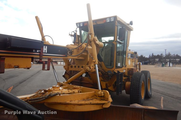 image for item DP3667 2003 Caterpillar 140H  motor grader