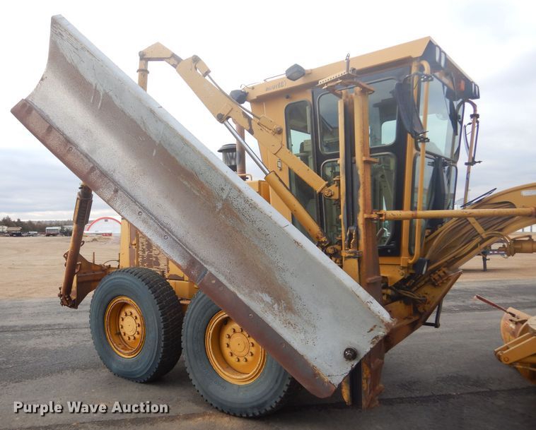 image for item DP3667 2003 Caterpillar 140H  motor grader