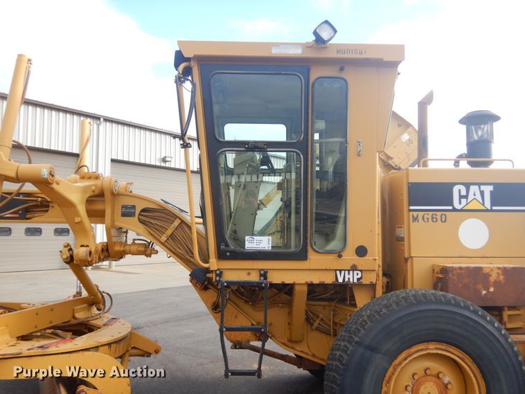 image for item DP3667 2003 Caterpillar 140H  motor grader