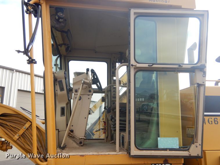 image for item DP3667 2003 Caterpillar 140H  motor grader