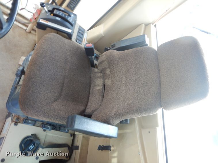 image for item DP3667 2003 Caterpillar 140H  motor grader