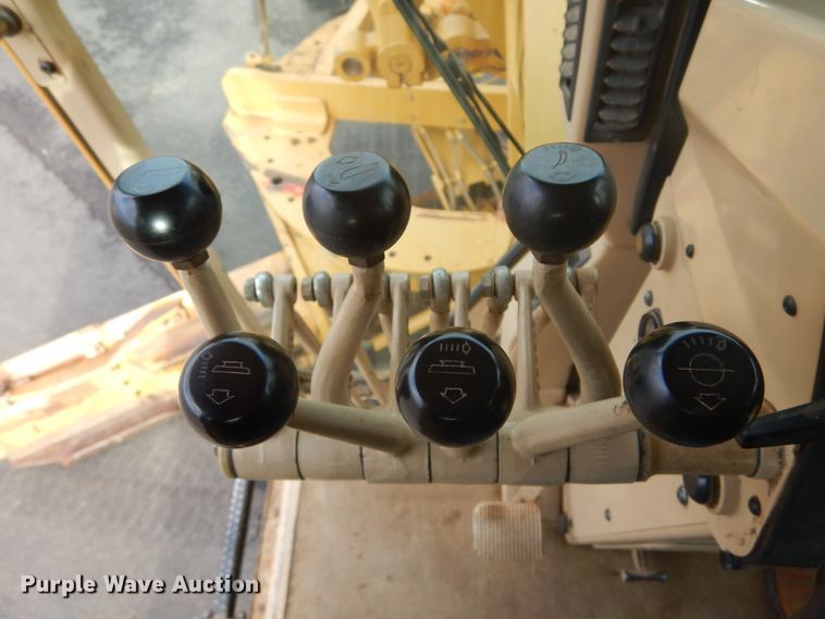 image for item DP3667 2003 Caterpillar 140H  motor grader