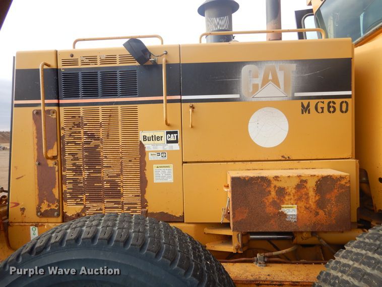 image for item DP3667 2003 Caterpillar 140H  motor grader